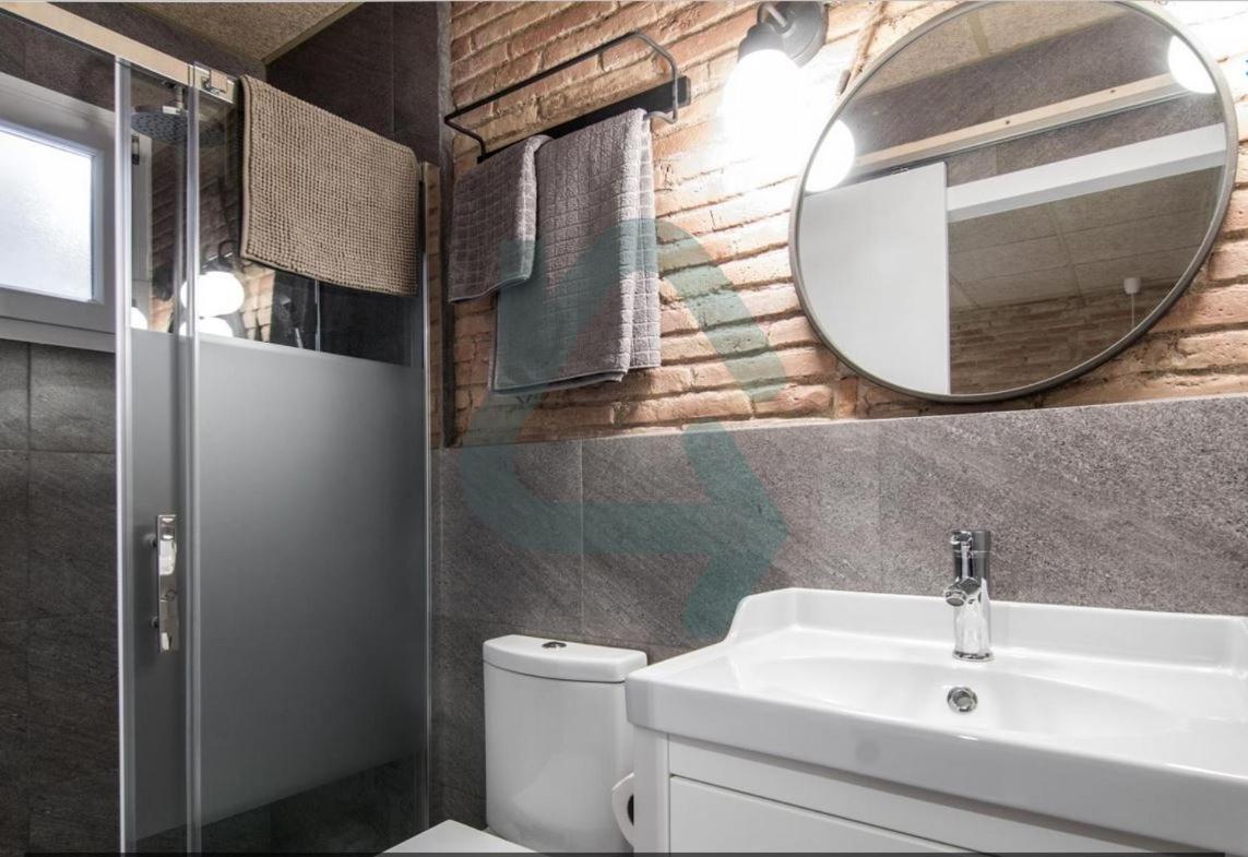 Cozy Apartment In Sants Barcelona Buitenkant foto